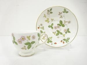 WEDGWOOD　ウェッジウッド　ワイルドストロベリー　ティーカップ＆ソーサー　洋食器